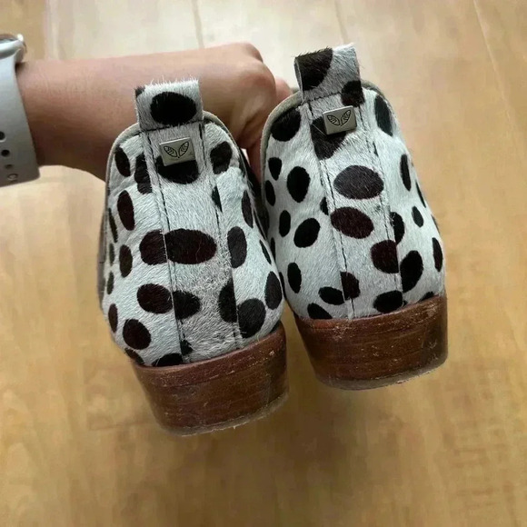 Moskkito Lyssa Dalmatian Print Ankle Booties, Size 39 (US 8-8.5) - Picture 10 of 15
